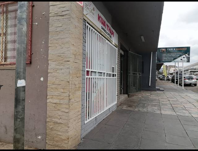 573M² BUSINESS FOR SALE IN RUSTENBURG CENTRAL